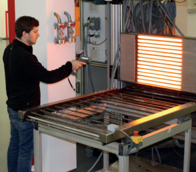 OLED manufacturing drying lamp